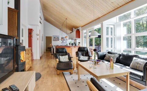 Dafne - 600M from the Sea: Dak, Huis, Huis, Verblijf, Siding, Landgoed, Oprit, Garden Gebouwen, Werf, Schuur
