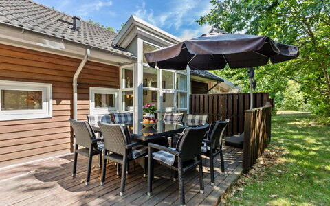 Dafne - 600M from the Sea: Dak, Huis, Huis, Verblijf, Siding, Landgoed, Oprit, Garden Gebouwen, Werf, Schuur