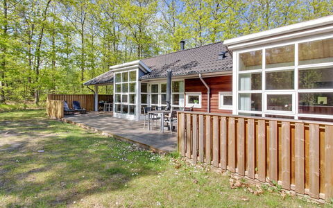 Verner - 500M from the Sea: Huis, Woongebied, Huis, Verblijf, Dak, Land Lot, Siding, Tuin, Landgoed, Gazon