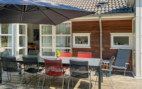 Axel - 1.2Km from the Sea: Hout, Huis, Verblijf, Huis, Dak, Landelijk Gebied, Siding, Blokhut, Garden Gebouwen, Hardwood