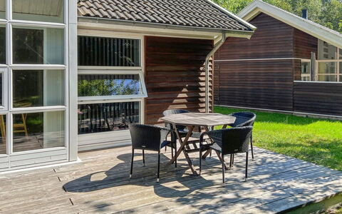 Axel - 1.2Km from the Sea: Hout, Huis, Verblijf, Huis, Dak, Landelijk Gebied, Siding, Blokhut, Garden Gebouwen, Hardwood