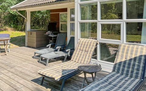 Axel - 1.2Km from the Sea: Hout, Huis, Verblijf, Huis, Dak, Landelijk Gebied, Siding, Blokhut, Garden Gebouwen, Hardwood