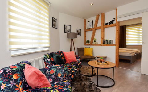 Carola: Meubilair, Blind Venster, Eigendom, Bankstel, Venster, Comfort, Oranje, Interieur Ontwerp, Verlichting, Hout