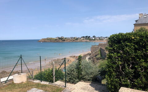 La Longue Vue: Lucht, Water, Fabriek, Eigendom, Gebouw, Azure, Wolk, Straatlantaarn, Huis, Kust En Oceanic Landvormen