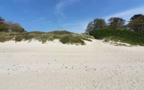 Nuka - 800M from the Sea: Gras, Huis, Dak, Huis, Verblijf, Struik, Land Lot, Landelijk Gebied, Boerderij, Groundcover