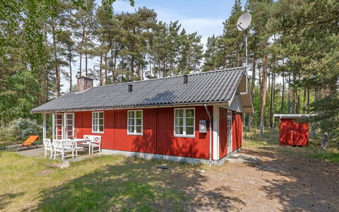 Aave - 800M from the Sea: Hout, Huis, Verblijf, Huis, Dak, Landelijk Gebied, Siding, Blokhut, Garden Gebouwen, Hardwood