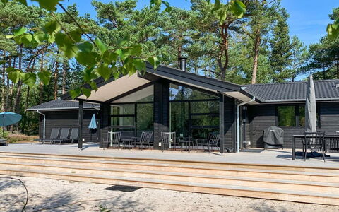 Eliz - 800M from the Sea: Hout, Huis, Verblijf, Huis, Dak, Landelijk Gebied, Siding, Blokhut, Garden Gebouwen, Hardwood