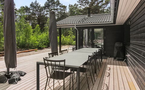 Eliz - 800M from the Sea: Hout, Huis, Verblijf, Huis, Dak, Landelijk Gebied, Siding, Blokhut, Garden Gebouwen, Hardwood