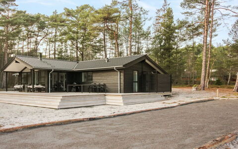 Eliz - 800M from the Sea: Hout, Huis, Verblijf, Huis, Dak, Landelijk Gebied, Siding, Blokhut, Garden Gebouwen, Hardwood