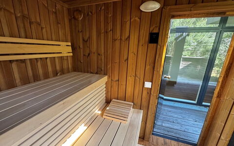 Yrja - 150M from the Sea: Verblijf, Backyard, Werf, Garden Gebouwen, Schuur, Siding, Buitenmeubels, Blokhut, Outdoor Structuur, Keet