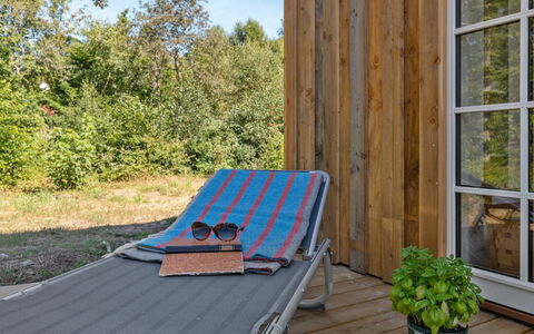 Sami - 200M from the Sea: Hout, Dak, Architectuur, Huis, Huis, Verblijf, Siding, Hardwood, Helling, Landgoed