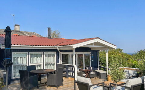 Jolanda - 800M from the Sea: Hout, Huis, Verblijf, Huis, Dak, Landelijk Gebied, Siding, Blokhut, Garden Gebouwen, Hardwood
