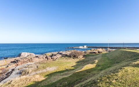 Ramona - 10M from the Sea: Hout, Huis, Verblijf, Huis, Dak, Landelijk Gebied, Siding, Blokhut, Garden Gebouwen, Hardwood