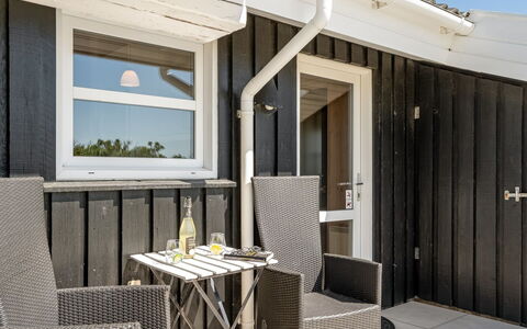 Abel - 350M from the Sea: Dak, Land Lot, Verblijf, Huis, Landelijk Gebied, Schuur, Siding, Garden Gebouwen, Blokhut, Hut