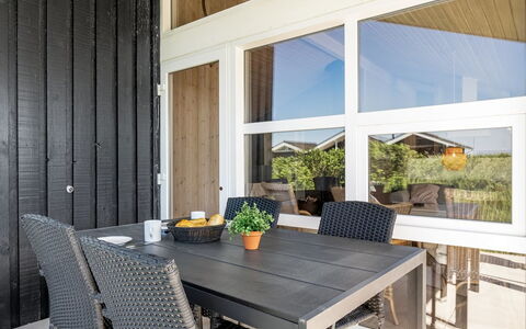 Abel - 350M from the Sea: Dak, Land Lot, Verblijf, Huis, Landelijk Gebied, Schuur, Siding, Garden Gebouwen, Blokhut, Hut