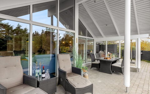 Federica - 500M from the Sea: Veranda, Huis, Meubilair, Stoel, Plafond, Deur, Schaduw, Dek, Patio, Buitenmeubels