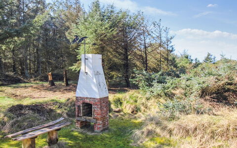 Matilda - 375M from the Sea: Huis, Huis, Dak, Verblijf, Struik, Siding, Deur, Tuin, Boerderij