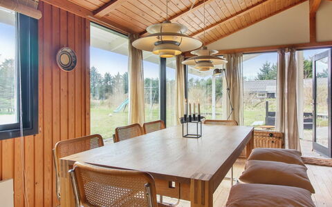 Nestori - 950M from the Sea: Meubilair, Interieur Ontwerp, Stoel, Flooring, Tafel, Toevlucht, Verdieping, Plafond, Kamer, Eco Hotel