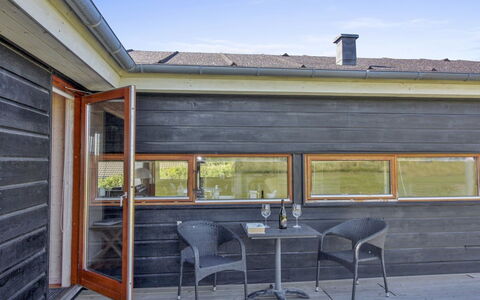 Tetta - 800M from the Sea: Meubilair, Interieur Ontwerp, Stoel, Flooring, Tafel, Toevlucht, Verdieping, Plafond, Kamer, Eco Hotel
