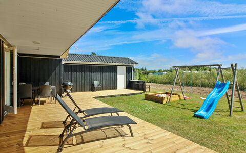 Dome - 750M from the Sea: Schaduw, Dek, Plank, Beits, Hardwood, Verblijf, Veranda, Backyard, Landgoed, Werf