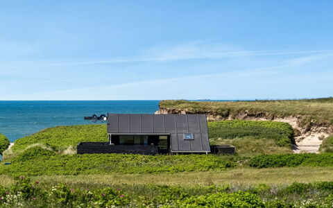 Gynther - 150M from the Sea: Dak, Land Lot, Verblijf, Huis, Landelijk Gebied, Schuur, Siding, Garden Gebouwen, Blokhut, Hut