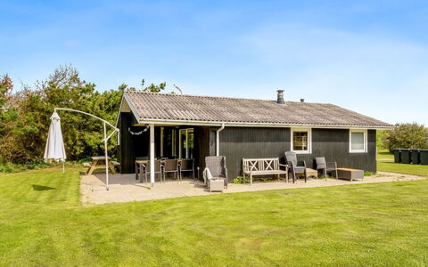 Bistra - 400M from the Sea: Huis, Huis, Dak, Woongebied, Verblijf, Landgoed, Boerderij, Gazon, Landscaping, Siding