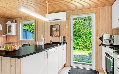Bistra - 400M from the Sea: Huis, Huis, Dak, Woongebied, Verblijf, Landgoed, Boerderij, Gazon, Landscaping, Siding