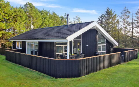 Nahele - 500M from the Sea: Gras, Grasland, Land Lot, Verblijf, Landelijk Gebied, Weide, Garden Gebouwen, Tuin, Schuur