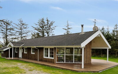 Aleta - 500M from the Sea