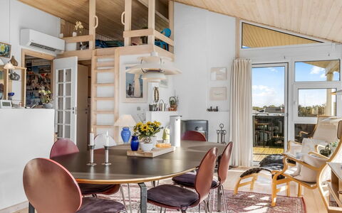 Ofrath - 350M from the Sea: Hout, Dak, Architectuur, Huis, Huis, Verblijf, Siding, Hardwood, Helling, Landgoed