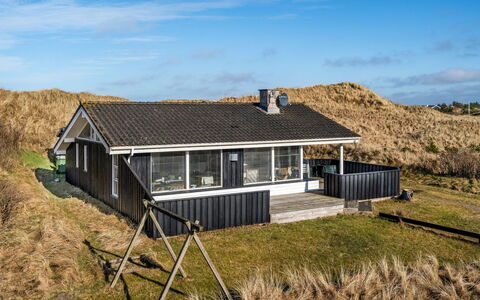 Ofrath - 350M from the Sea: Hout, Dak, Architectuur, Huis, Huis, Verblijf, Siding, Hardwood, Helling, Landgoed
