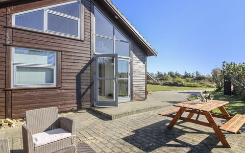 Lothen - 500M from the Sea: Hout, Verblijf, Huis, Deur, Siding, Plank, Hardwood, Veranda, Garden Gebouwen