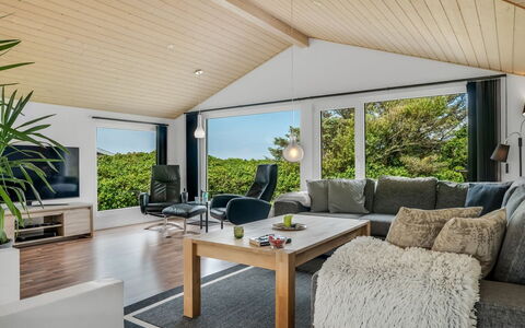 Bengta - 200M from the Sea: Huis, Dak, Huis, Verblijf, Schuur, Garden Gebouwen, Siding, Werf, Blokhut, Hut