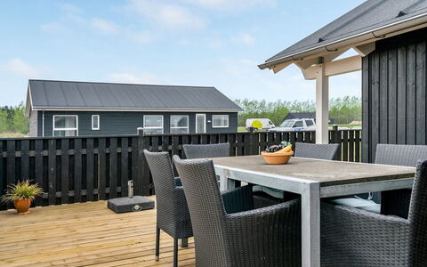 Mirkka - 1.5Km from the Sea: Hout, Huis, Verblijf, Huis, Dak, Landelijk Gebied, Siding, Blokhut, Garden Gebouwen, Hardwood