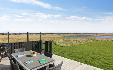 Mirkka - 1.5Km from the Sea: Hout, Huis, Verblijf, Huis, Dak, Landelijk Gebied, Siding, Blokhut, Garden Gebouwen, Hardwood