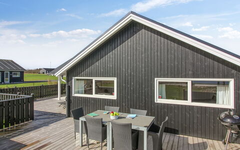 Mirkka - 1.5Km from the Sea: Hout, Huis, Verblijf, Huis, Dak, Landelijk Gebied, Siding, Blokhut, Garden Gebouwen, Hardwood