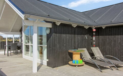 Mirkka - 1.5Km from the Sea: Hout, Huis, Verblijf, Huis, Dak, Landelijk Gebied, Siding, Blokhut, Garden Gebouwen, Hardwood
