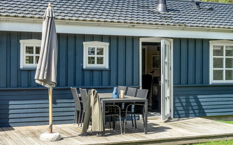 Nanja - 759M from the Sea: Verblijf, Huis, Huis, Dak, Veranda, Landgoed, Siding, Garden Gebouwen, Boerderij, Werf