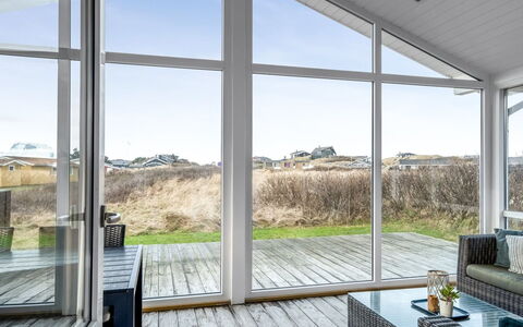 Eileen - 300M from the Sea: Hout, Huis, Verblijf, Huis, Dak, Landelijk Gebied, Siding, Blokhut, Garden Gebouwen, Hardwood