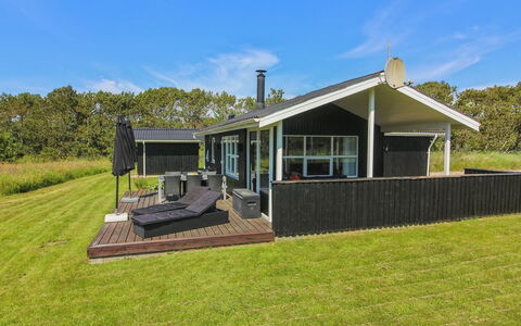 Grit - 650M from the Sea: Zwembad, Buitenmeubels, Meubilair, Toevlucht, Flagstone, Eco Hotel, Schaduw, Stoel, Vrije Tijd, Landgoed