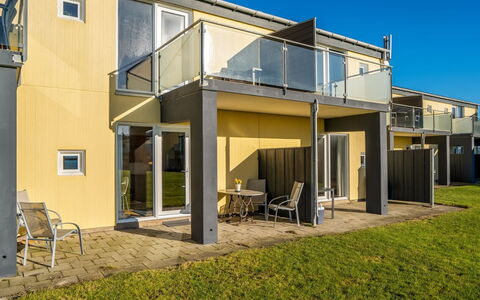Risker - 70M from the Sea: Verblijf, Backyard, Werf, Garden Gebouwen, Schuur, Siding, Buitenmeubels, Blokhut, Outdoor Structuur, Keet