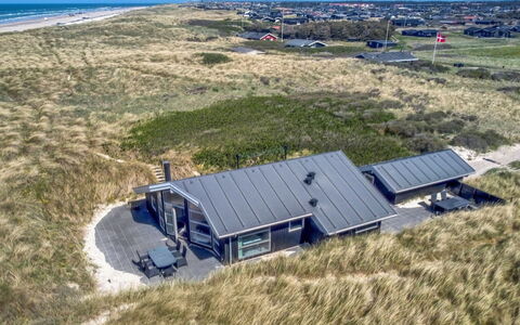 Felippa - 25M from the Sea: Gras, Grasland, Landschap, Ecoregio, Plain, Plantengemeenschap, Land Lot, Buitenmeubels, Prairie, Shrubland