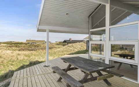 Solvejg - 150M from the Sea: Zwembad, Buitenmeubels, Meubilair, Toevlucht, Flagstone, Eco Hotel, Schaduw, Stoel, Vrije Tijd, Landgoed