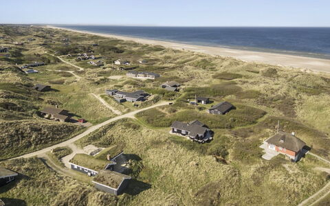 Solvejg - 150M from the Sea: Zwembad, Buitenmeubels, Meubilair, Toevlucht, Flagstone, Eco Hotel, Schaduw, Stoel, Vrije Tijd, Landgoed