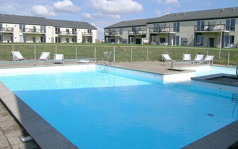 Tinke - 150M from the Sea: Huis, Dak, Huis, Deur, Verblijf, Schaduw, Tuin, Groundcover, Veranda, Werf