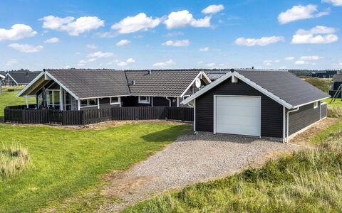 Freya - 200M from the Sea: Dak, Huis, Woongebied, Huis, Landgoed, Verblijf, Ontwerp