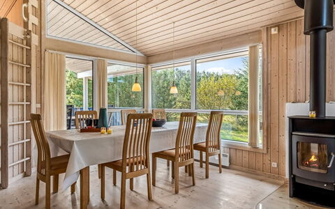 Terho - 1Km from the Sea: Huis, Dak, Huis, Deur, Verblijf, Schaduw, Tuin, Groundcover, Veranda, Werf