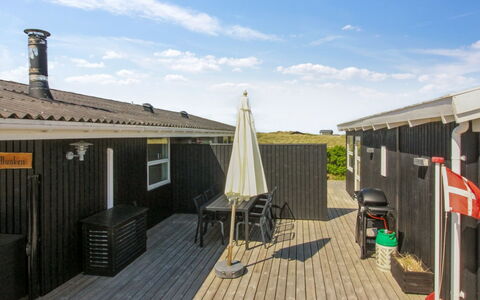 Gojko - 140M from the Sea: Hout, Huis, Verblijf, Huis, Dak, Landelijk Gebied, Siding, Blokhut, Garden Gebouwen, Hardwood