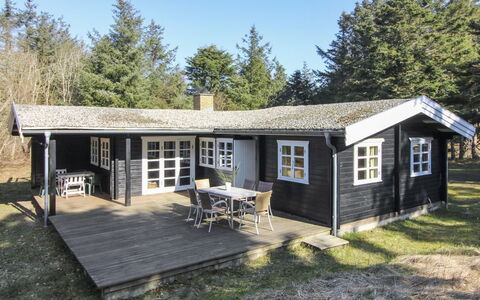 Olin - 600M from the Sea: Huis, Huis, Deur, Dak, Verblijf, Landgoed, Tuin, Schaduw, Siding, Werf