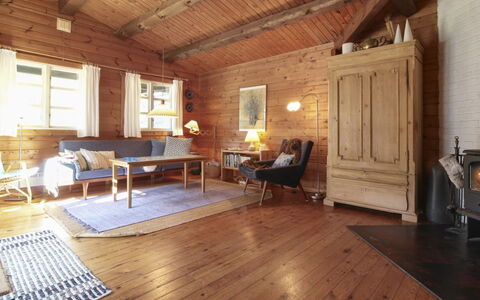 Olin - 600M from the Sea: Huis, Huis, Deur, Dak, Verblijf, Landgoed, Tuin, Schaduw, Siding, Werf